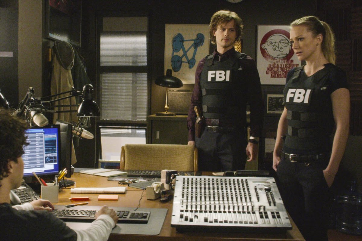 Criminal Minds' Season 13 Episode 18 Photos: Rossi Gets an Unexpected ...
