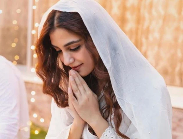 Actress Maya Ali's Recent Insta Post | Speculations of her Engagement Rising