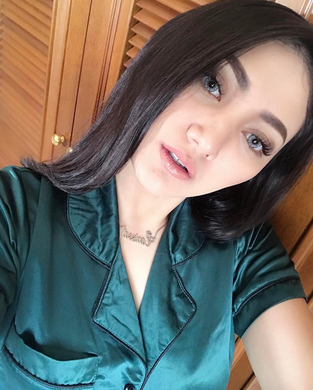 Kumpulan Foto Selfie Si Cantik Sassha Carissa | Model Sexy Indonesia