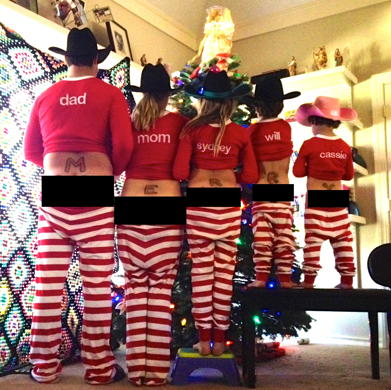 Gals - Very Smart Gals: Holiday Family PJ Photos - Funny, Fun!
