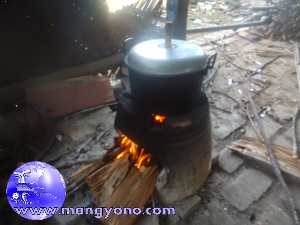 Peralatan Masak Tradisional Indonesia Tungku / Hawu