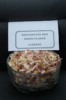 DEHYDRATED RED ONIONS FLAKES