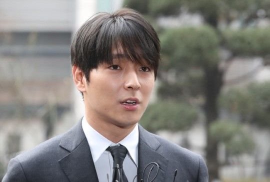 Seungri'nin soruşturmaları devam ediyor + Jung Jun Young için tutuklama emri çıktı + Choi Jonghoon polis bağlantısını itiraf etti
