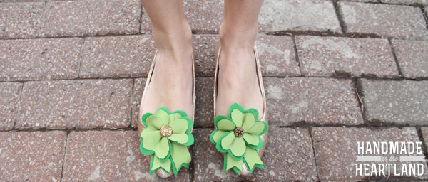 How to make removable shamrock shoe clips