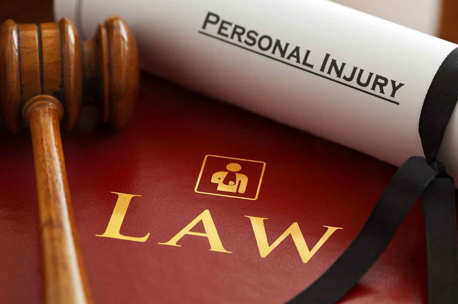 Better Safe Than Sorry: 6 Tips on Hiring a Personal Injury Lawyer