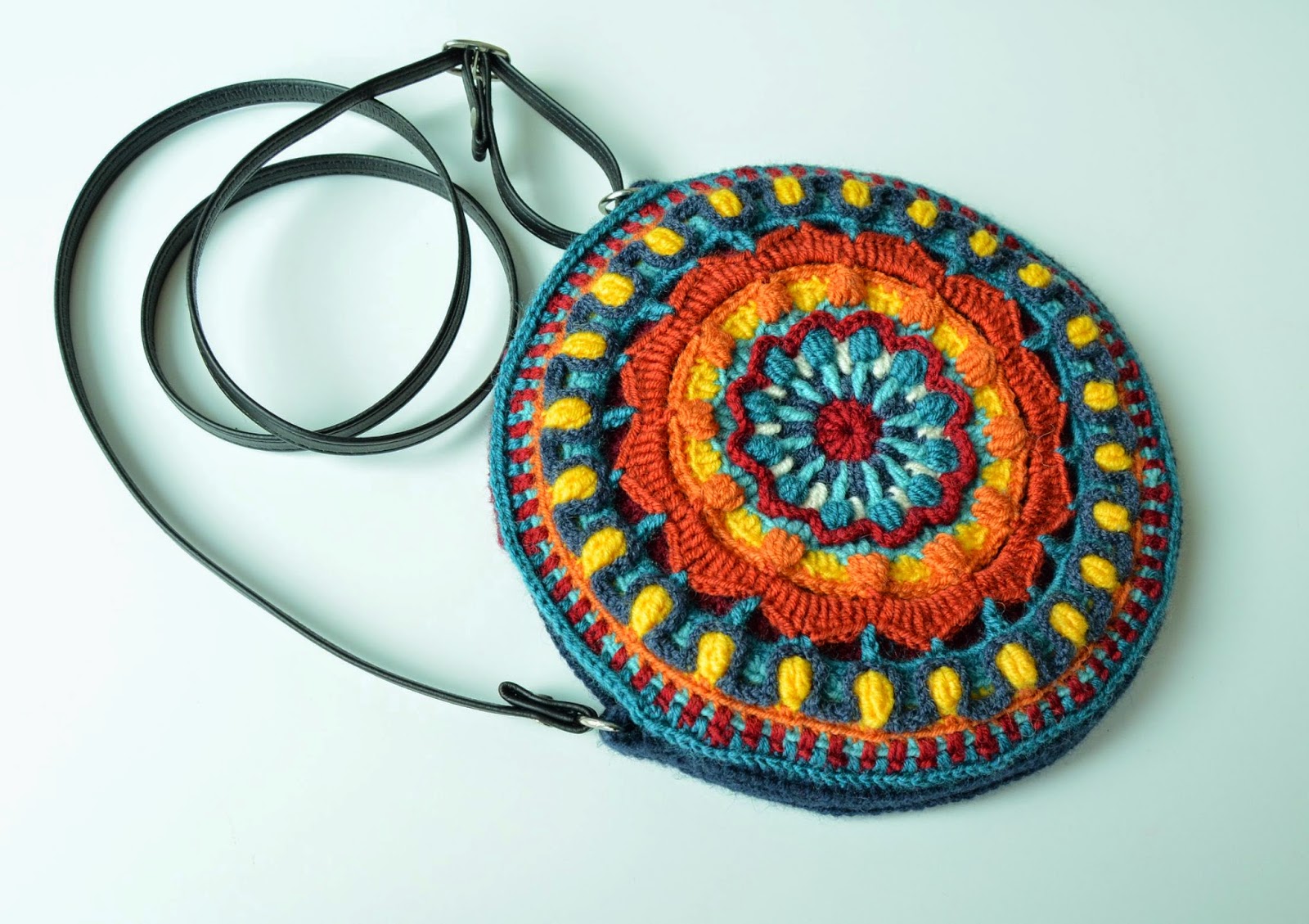 My Kaleidoscope Round Mandala Bag | LillaBjörn's Crochet World