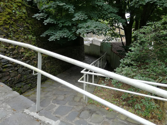 Acesso para pessoas em cadeiras de rodas Acesso para pessoas em cadeiras de rodas