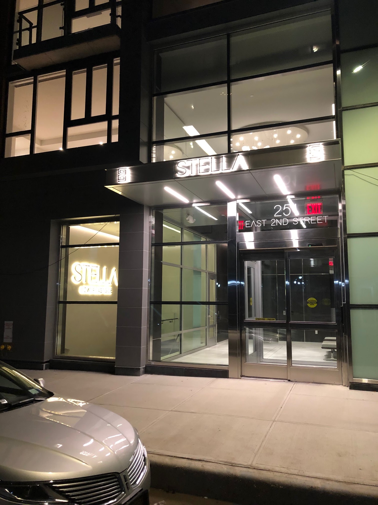 EV Grieve Leasing underway at Stella LES on Avenue C and Houston (and 2nd Street)