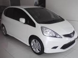mobil drag honda jazz, cutting sticker honda jazz silver, motif sticker mobil jazz, mobil jazz modifikasi, honda jazz modifikasi ceper, motif sticker jazz silver,