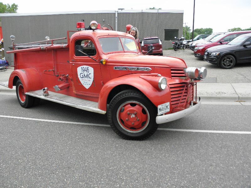 Tonka Cruzers Car Club Drive In Car Show