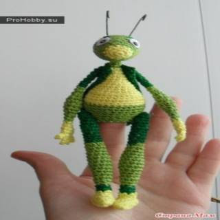 PATRON GRATIS SALTAMONTES AMIGURUMI 30527