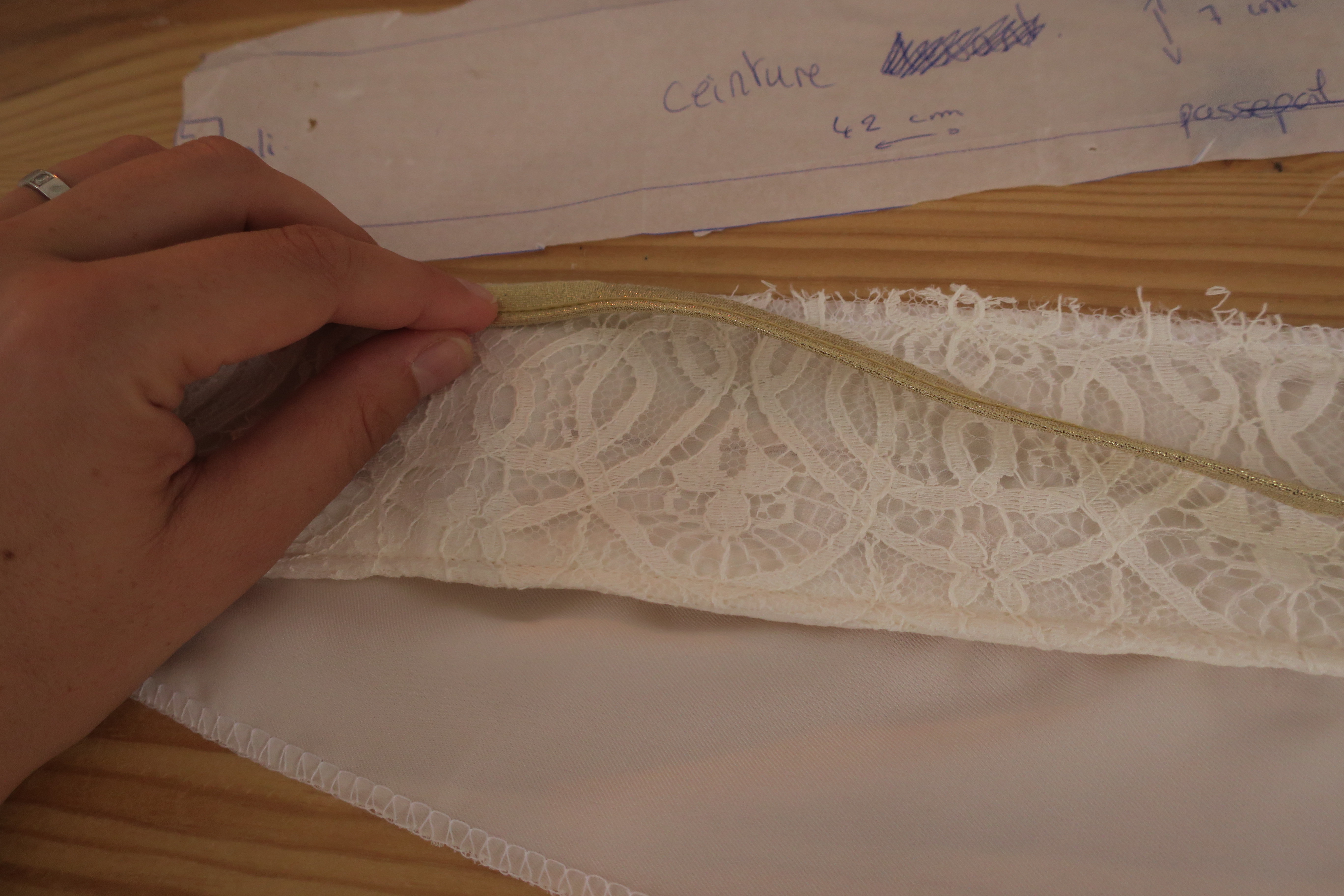 Une robe de mariée bohème chic!