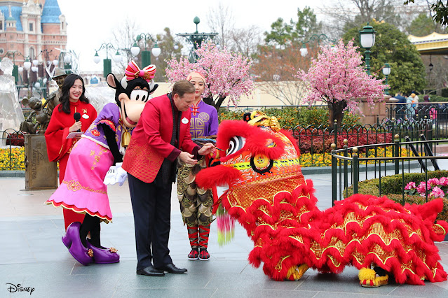 上海迪士尼度假區 2021辛丑牛年 新春團拜, Shanghai Disney Resort celebrate the first day of the Year of the Ox