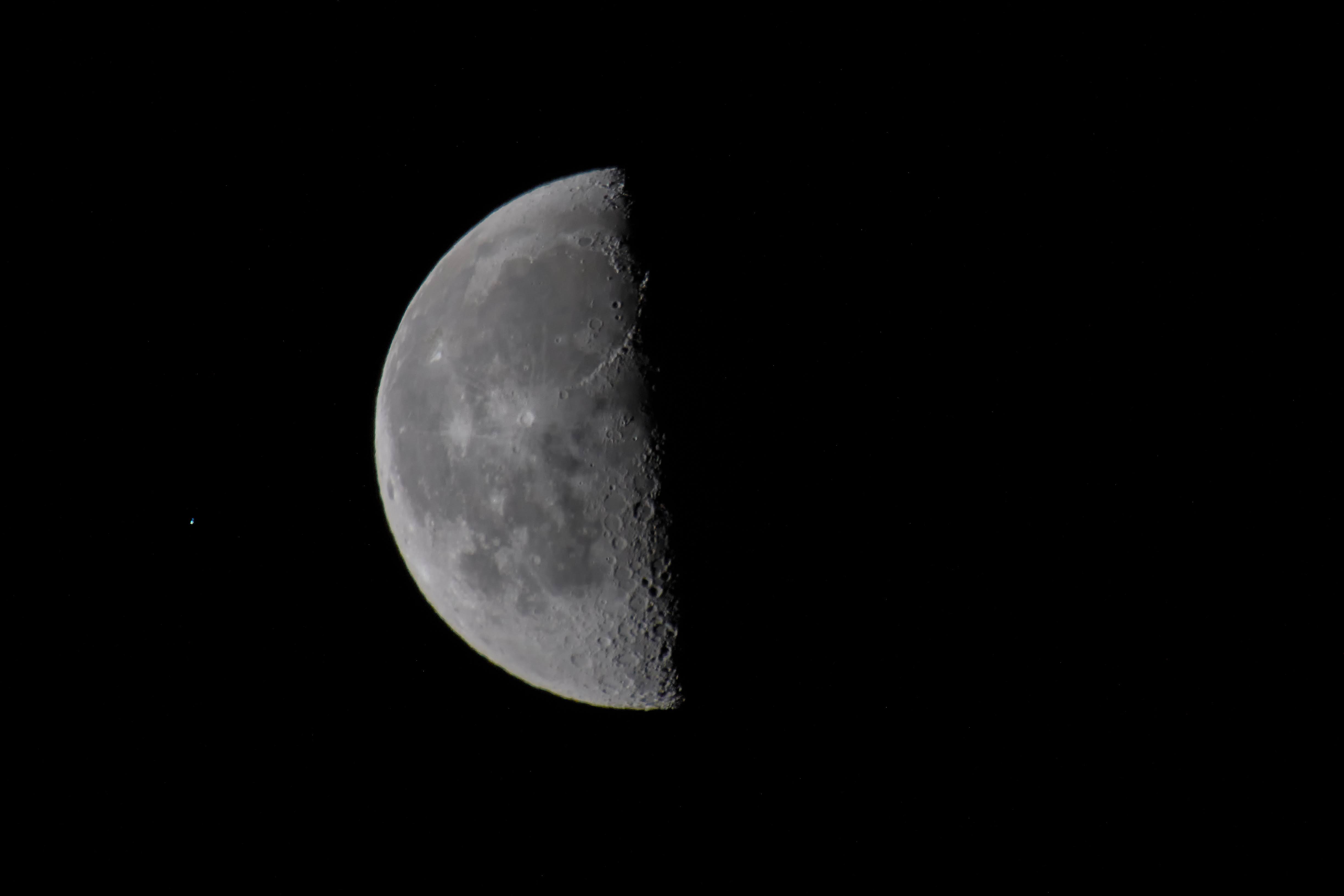 Luna del 4 de abril Las cosas del Abuelo O'hara