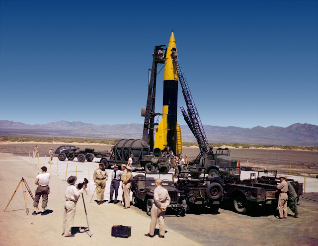 Баллистическая ракета А-4 №3 на полигоне Уайт-Сэндз 10 мая 1946 года. NASA/MSFC images.nasa.gov
