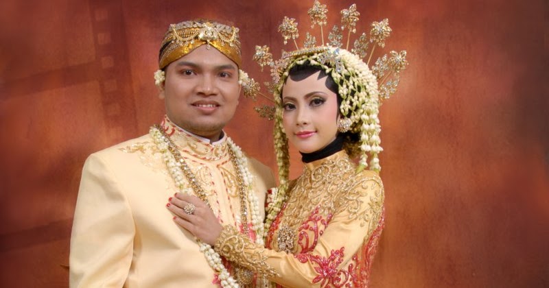 busana pernikahan modern pakaian adat dengan sentuhan modern