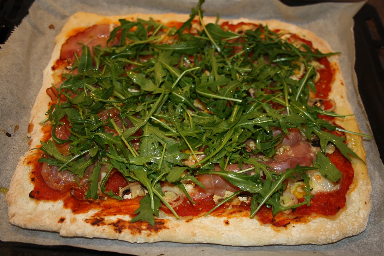 kulinarik.labor Pizza (Teig und Tomatensauce nach Lafer)