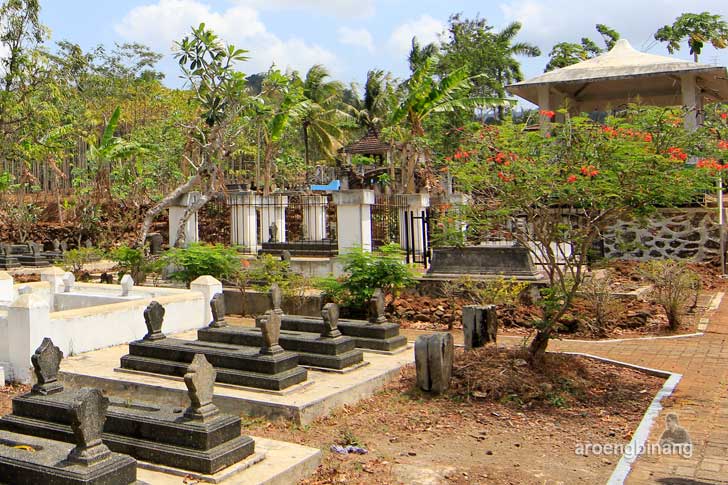 kompleks makam yudanegara ii banyumas