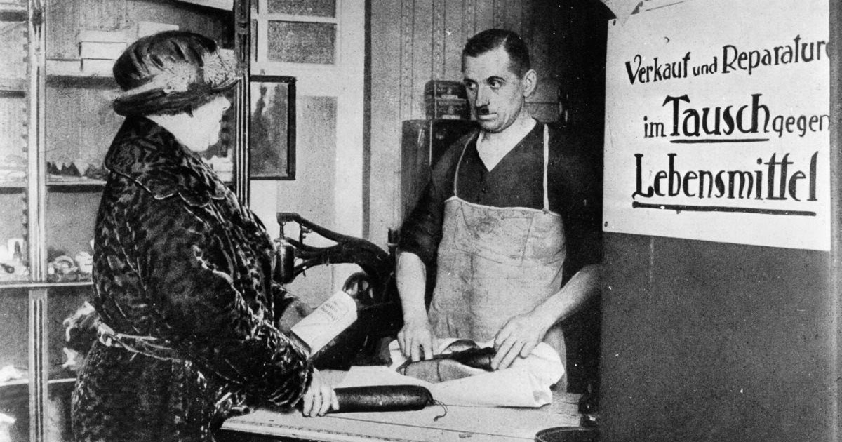 Historical Photos of Germany in the Era of Hyperinflation in the Early 1920s Vintage Everyday