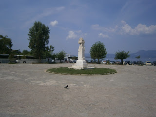 το μνημείο πεσόντων στην Κέρκυρα