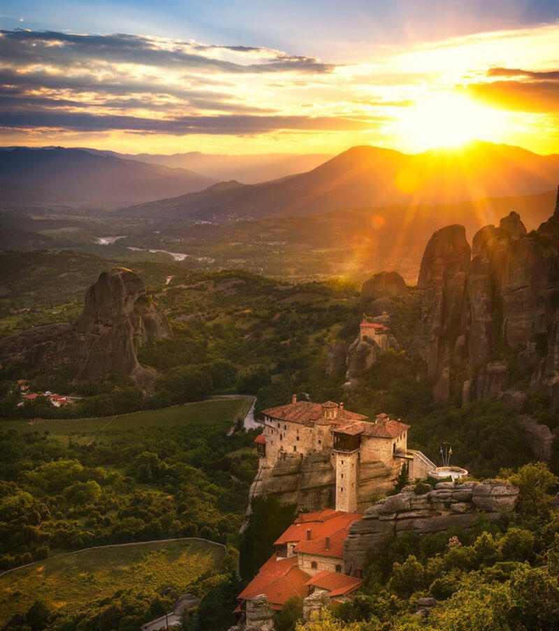 32 Stunning Places on Earth You Should Visit Before You Die - The Meteora, Greece 32 Stunning Places on Earth You Should Visit Before You Die - The Meteora, Greece