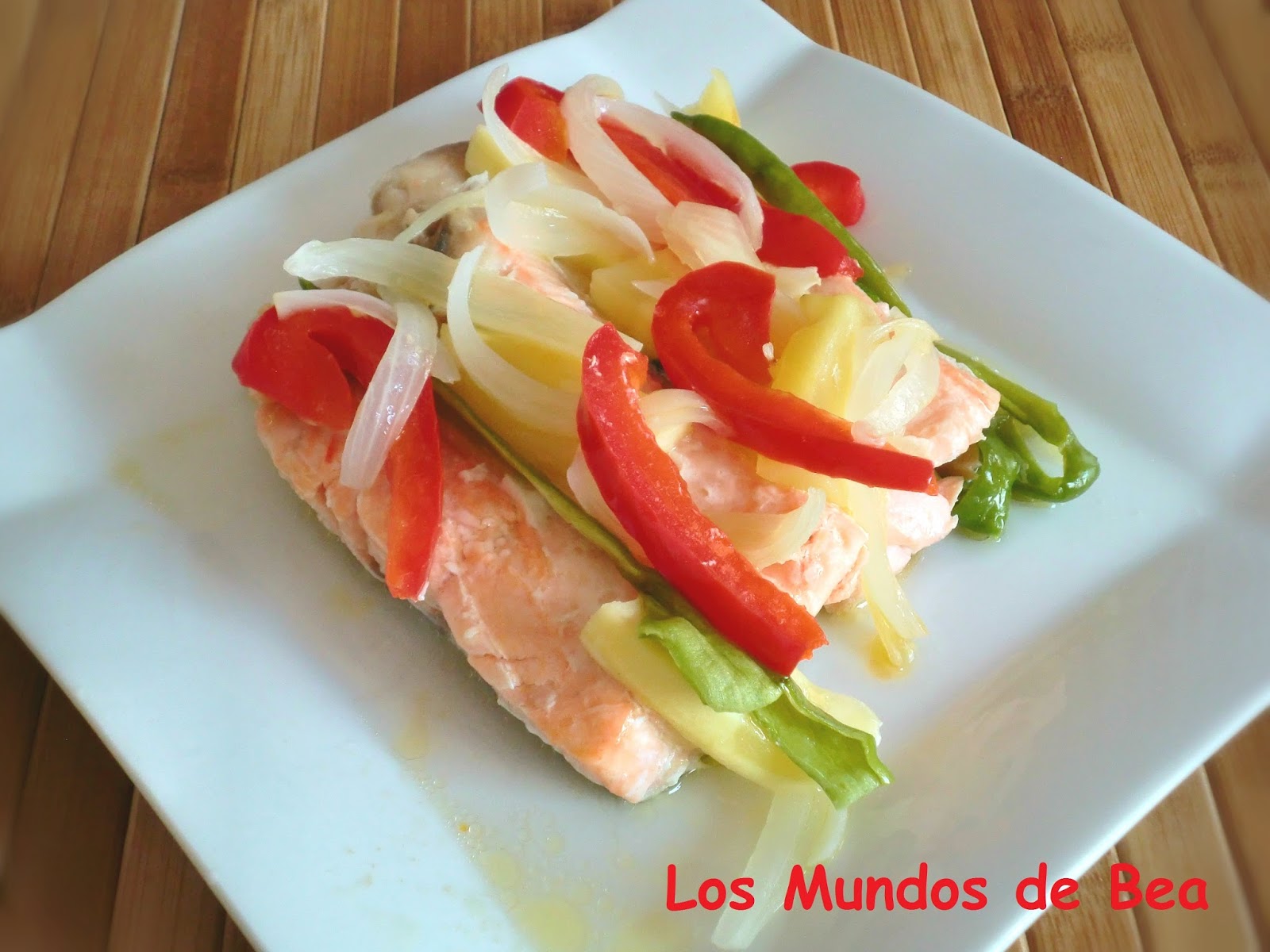 LOS MUNDOS DE BEA SALMÓN CON VERDURAS AL PAPILLOTE