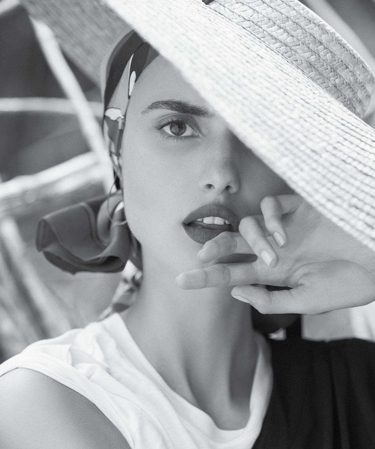 Fashion for Passion: Blanca Padilla for Harper's Bazaar Mexico April 2018