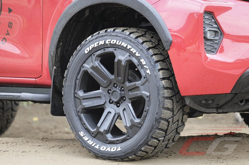 The Nissan Navara PRO4X Looks Awesome In These New Black Rhino Wheels