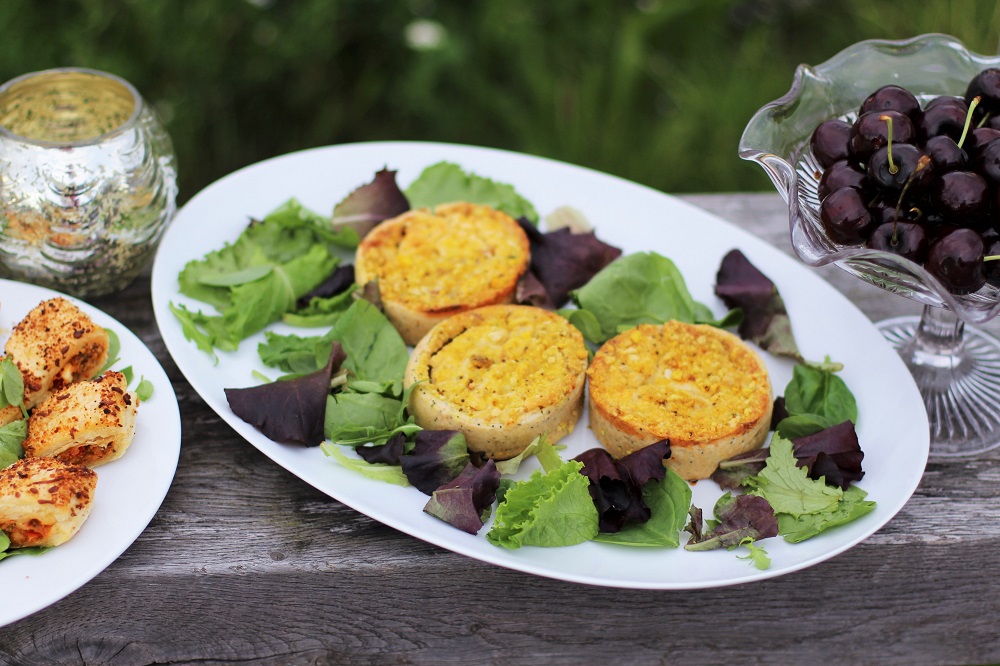 ROOFTOP PICNIC Emma Louise Layla