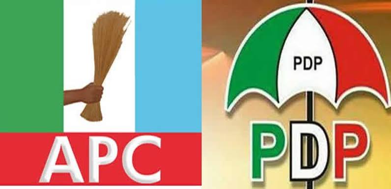Kalli lissafin adadin kuri'un da PDP tayiwa APC tazara dasu sosai azaben karamar hukumar Sabon Gari Kalli lissafin adadin kuri'un da PDP tayiwa APC tazara dasu sosai azaben karamar hukumar Sabon Gari