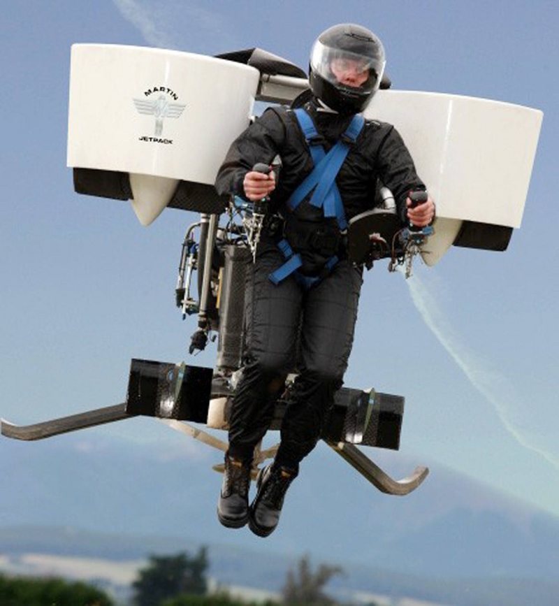 Qué tan riesgoso fue el incidente entre avión de pasajeros y jetpack en