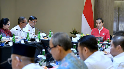 Jokowi Ingatkan Perangkat Negara Bangun Kerja Sama Yang Solid Dalam Penanganan Karhutla