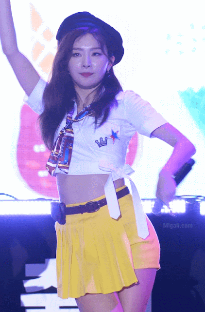 레드벨벳 슬기 뒤태.gif | 인스티즈