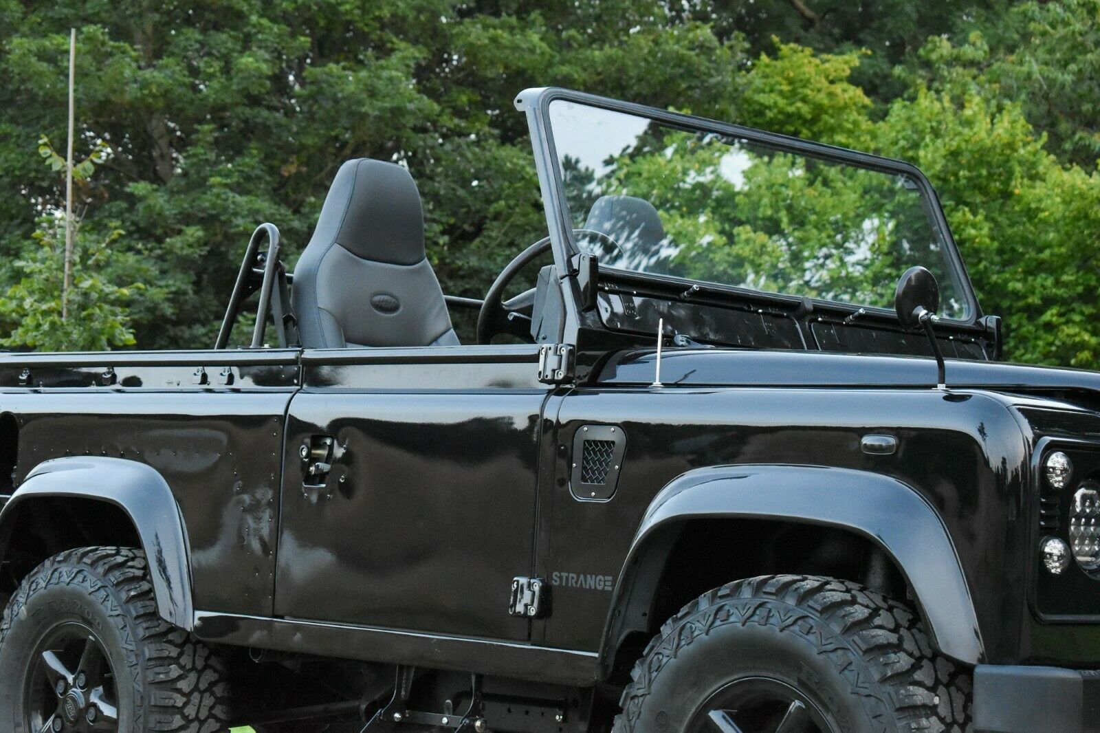 Landrover Defender: Land Rover Defender 90 Stunning open top Defender