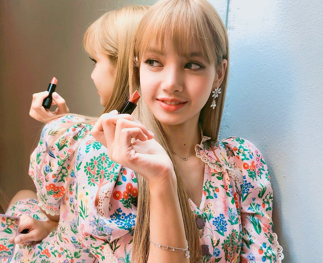 Biodata Lisa Blackpink Lengkap Dengan Fakta Terbarunya - mbakcupid