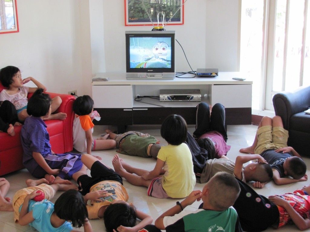 Kominfo segera mematikan saluran tv analog dan beralih ke saluran digital