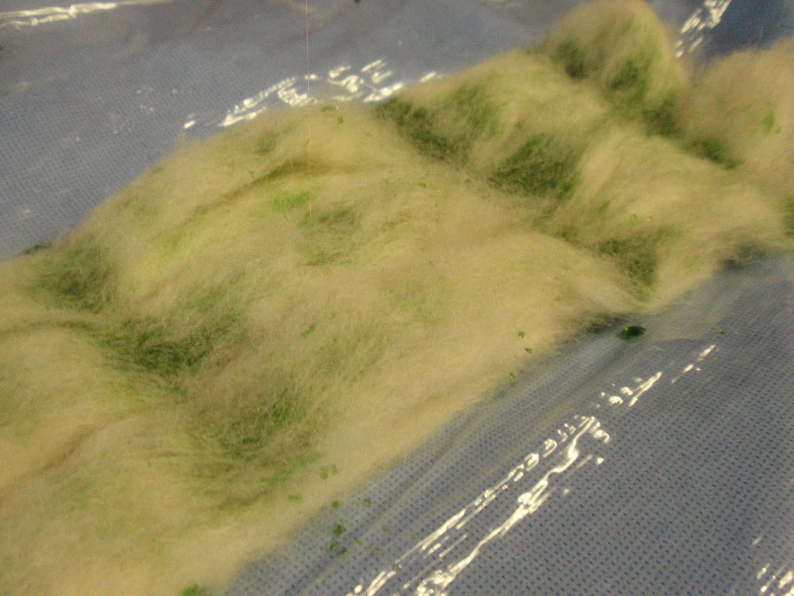 Dabblebag Dying Wool Roving with Food Coloring