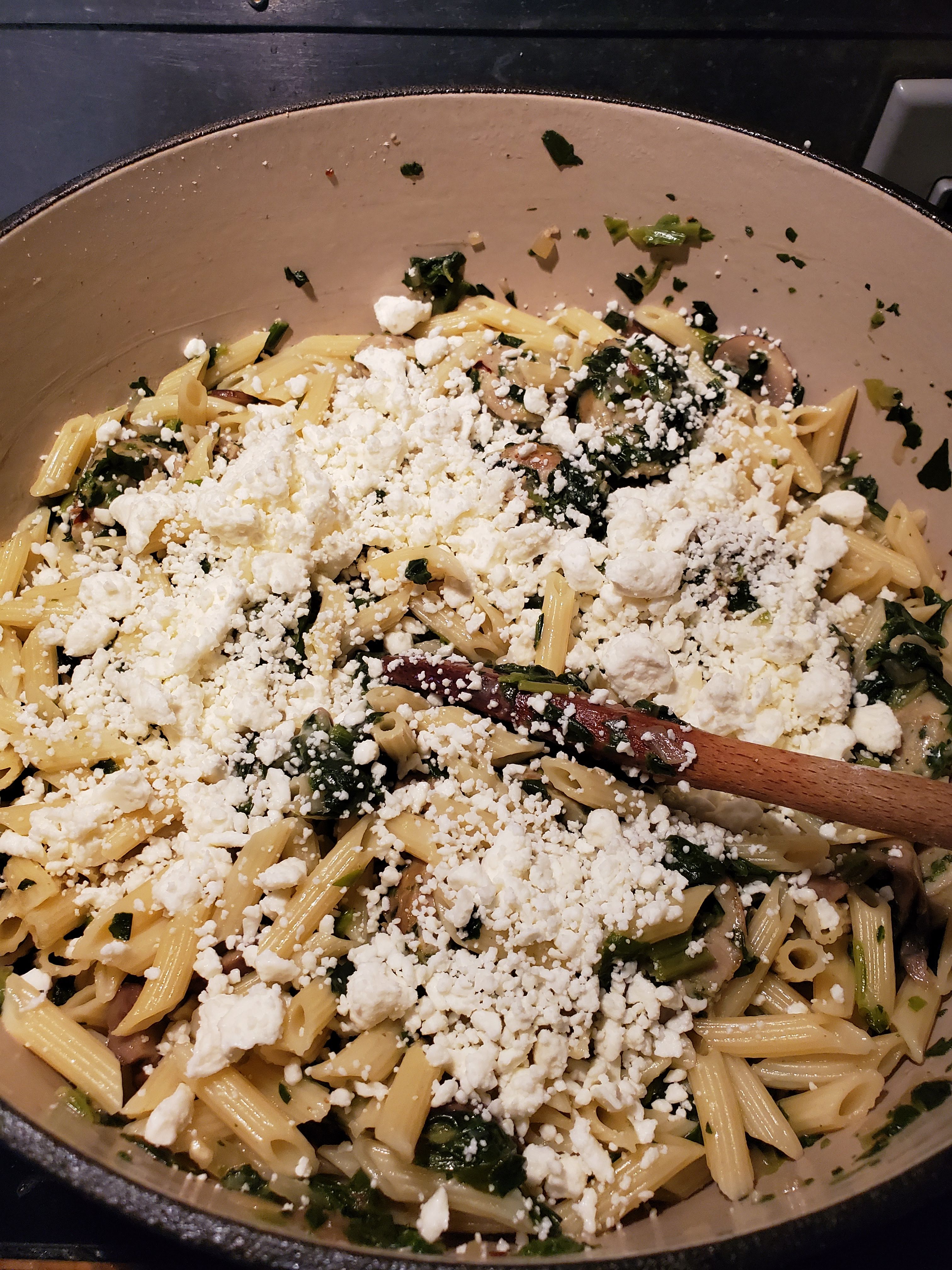 Chicken Spinach Feta Garlic Pasta