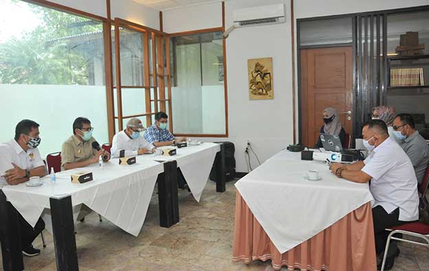 Gubernur Sumbar Buka Workshop Jurnalis KIP