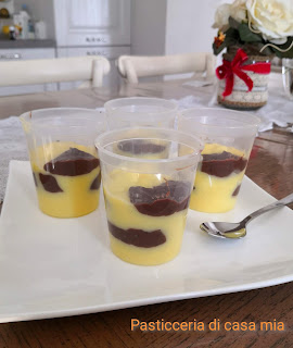 Budino al latte con le macchie cioccolato 