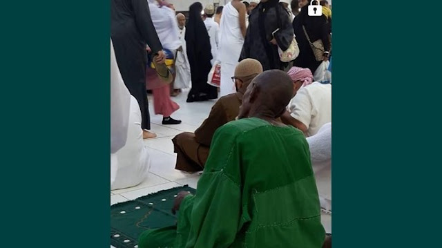 Subhanallah, Muncul Sosok Misterius Berjubah Hijau di Makkah, Benarkah Dia Guru Nabi Musa?