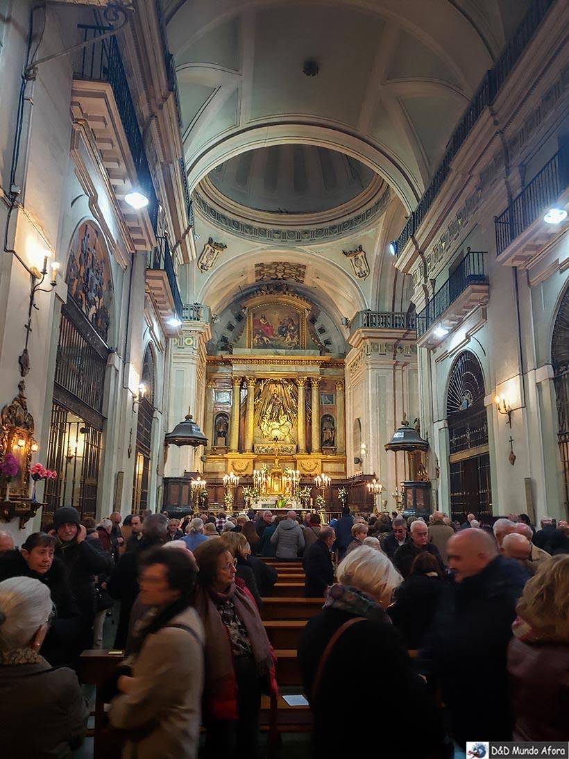 Missa na Igreja Nossa Senhora del Carmen e San Luis 