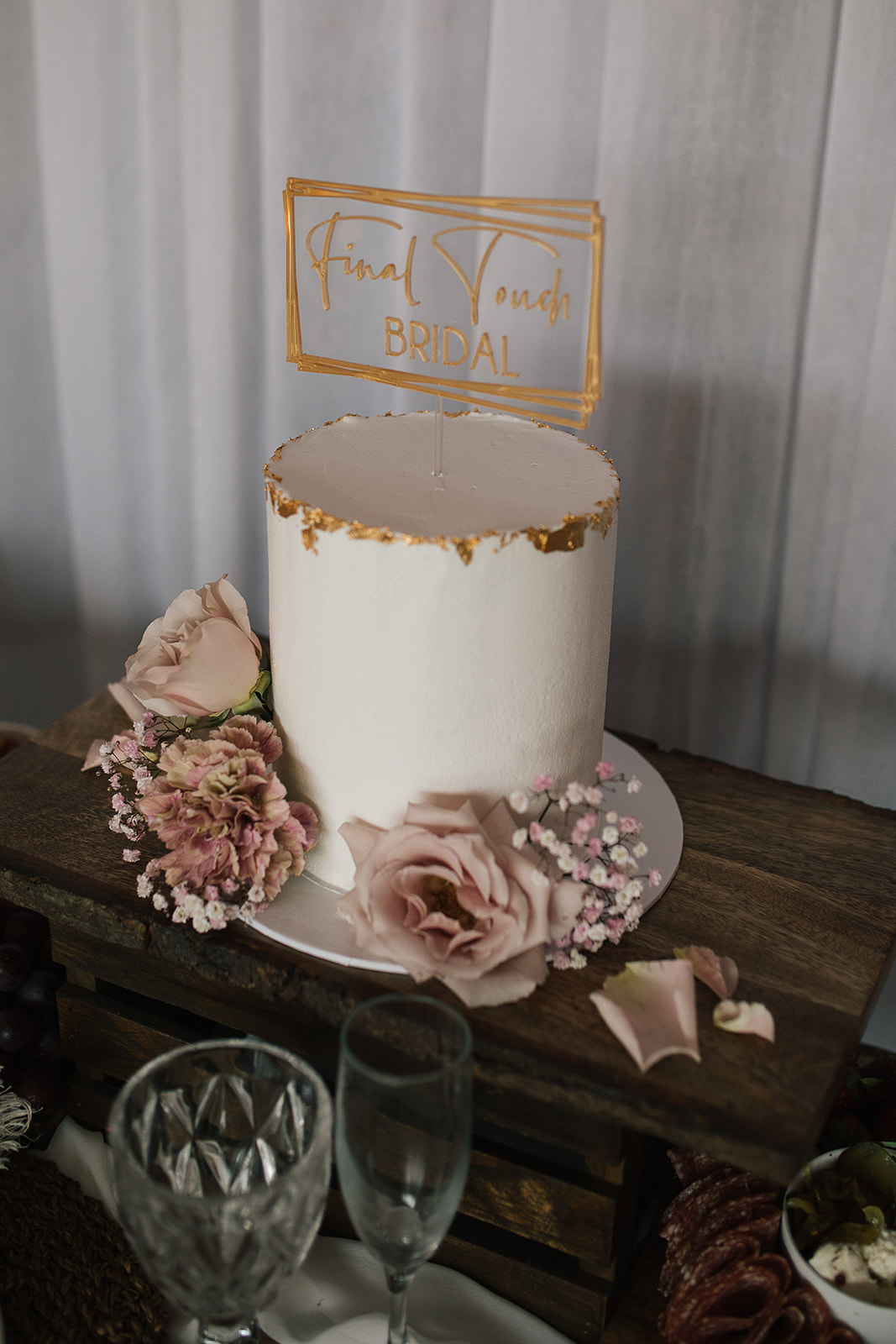on the aisle blog | ballerina bridal shoot jennifer burch photography central coast weddings nsw bridal gowns floral design pinic setup cake