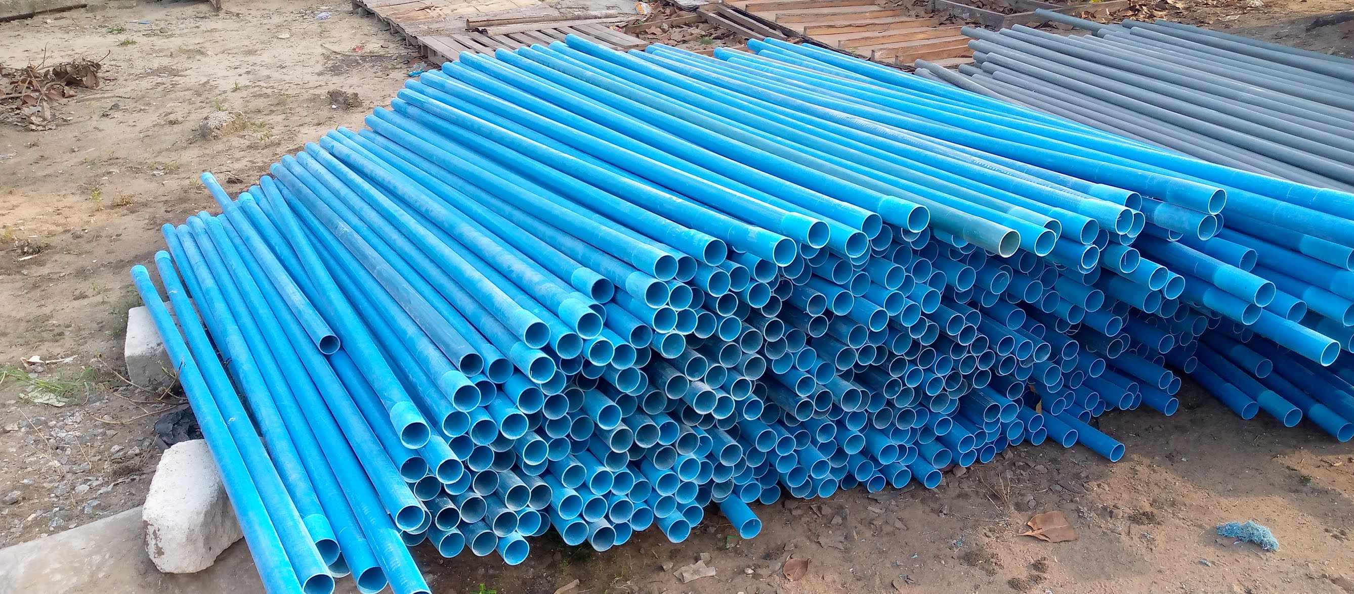 Difference between water supply pipe and drain pipe