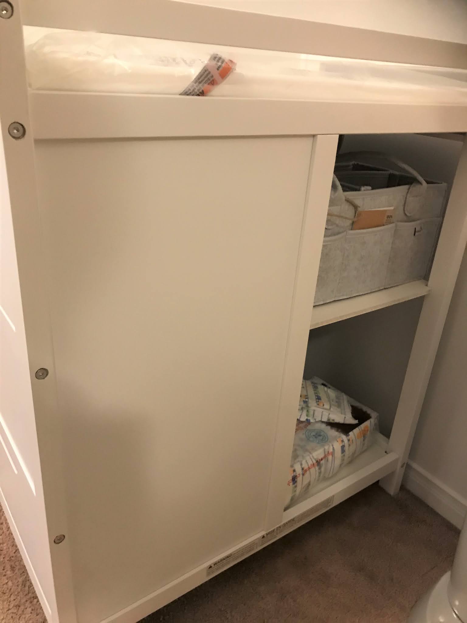 Review of Crib and Change Table in One The Graco Remi 4in1