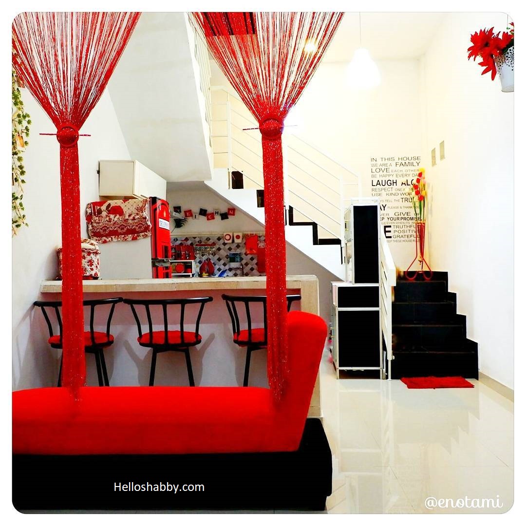 Best Red Accent Pieces for Living Space interior