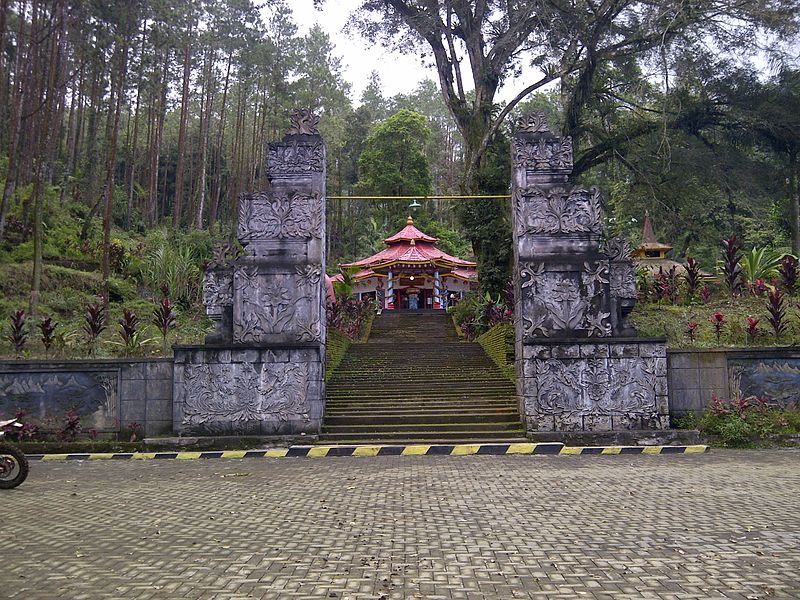 Gapura Keraton gunung kawi