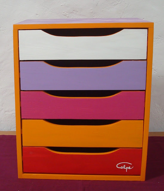 CalpeArts: MUEBLES Y ACCESORIOS PINTADOS A MANO.