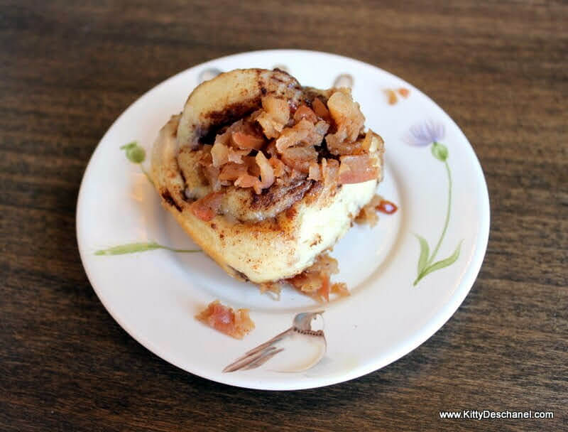 10 Canned Cinnamon Roll Hacks