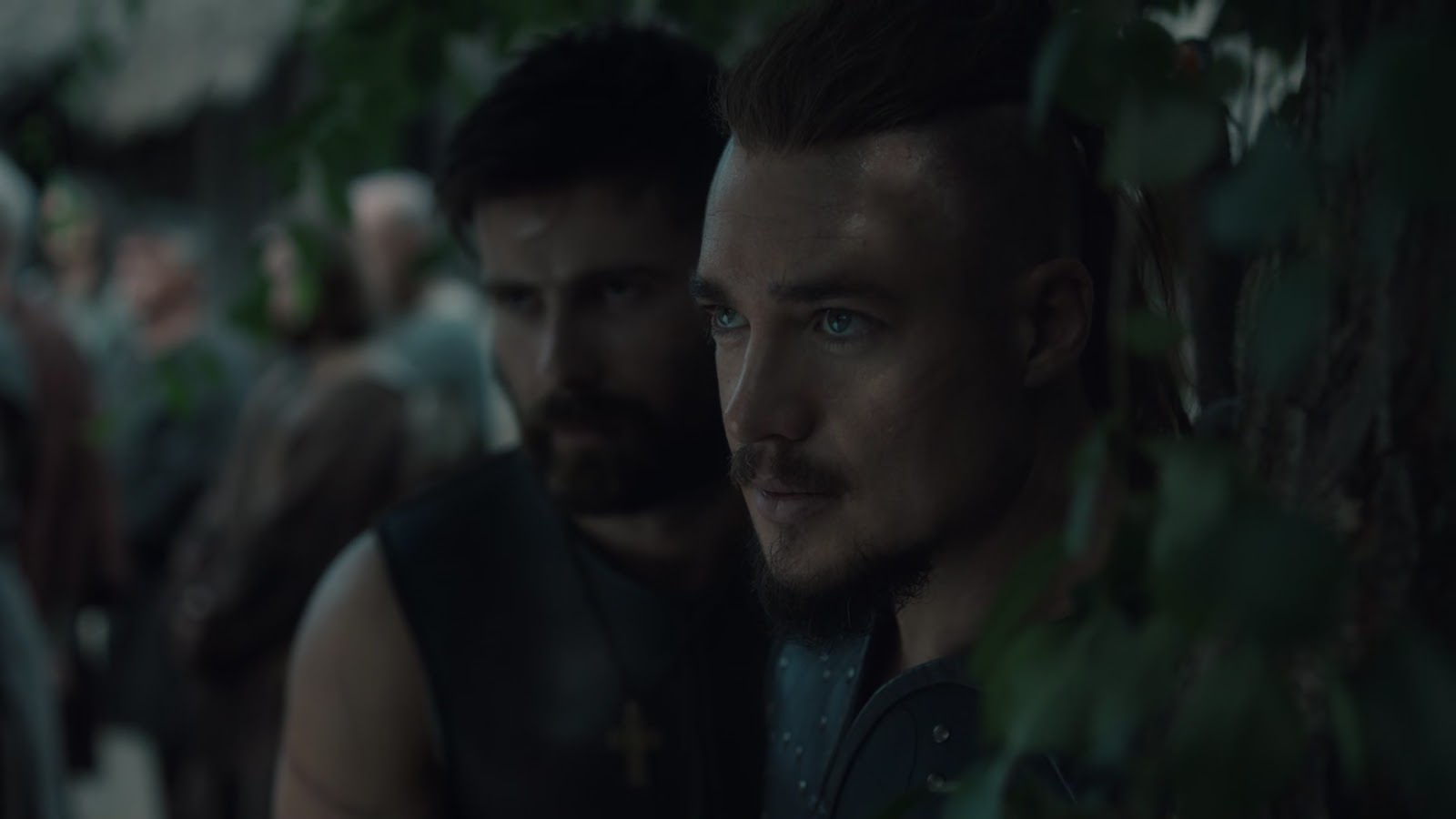 The Last Kingdom Saison 4 épisode 7 ausCAPS: Alexander Dreymon shirtless in The Last Kingdom 4-07 "Episode 7"